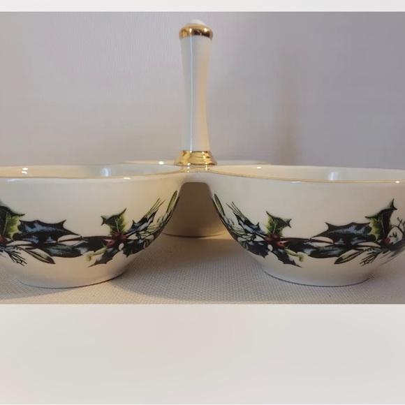 New lenox winter greetings 3-Section
Condiment server candy dish - Picture 1 of 8